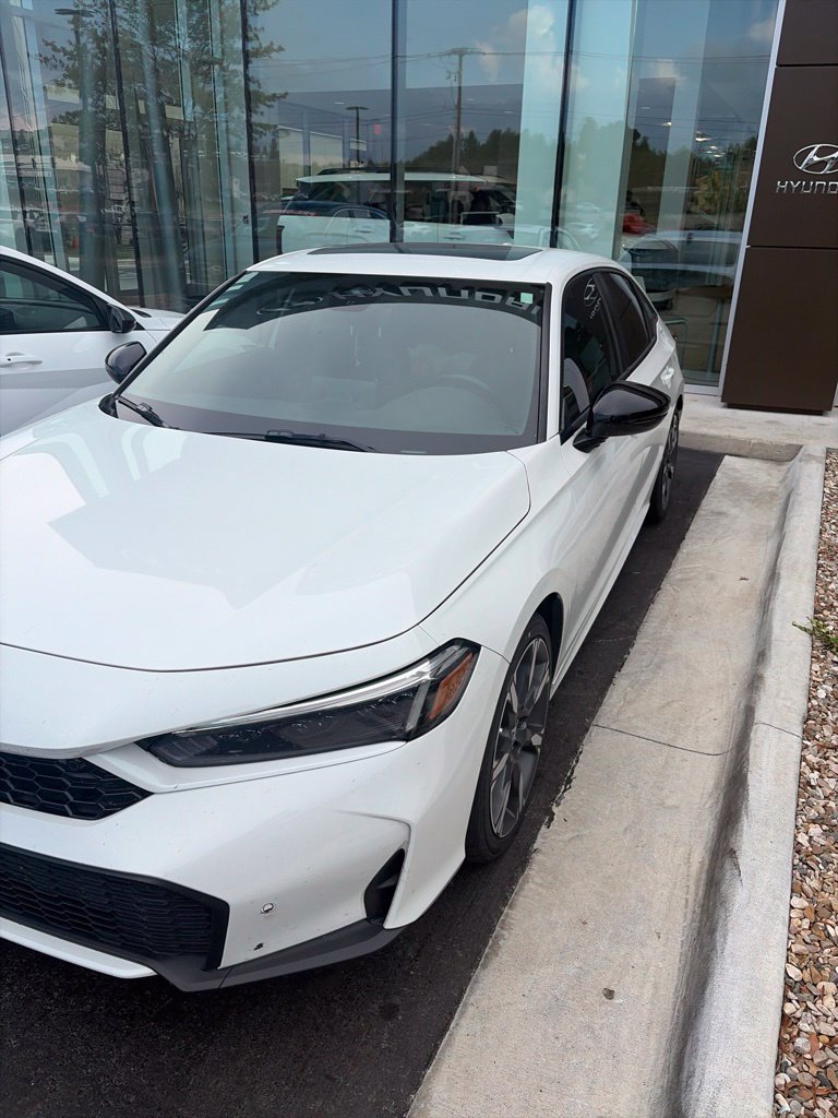 Used 2025 Honda Civic Sport image 4