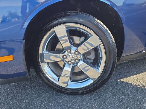 Used 2010 Dodge Challenger R/T image 25