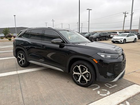 Certified 2026 Volkswagen Tiguan SE AWD/4WD image 3
