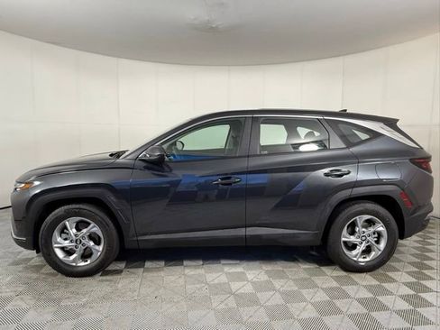 Used 2024 Hyundai Tucson SE image 3