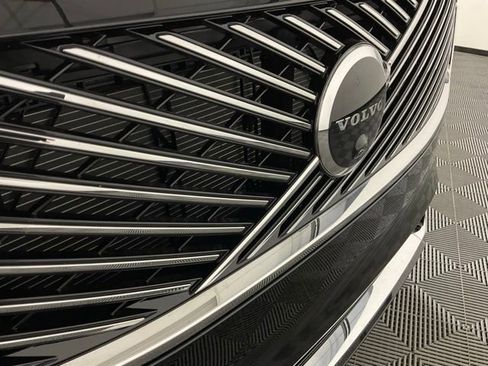 New 2026 Volvo XC90 B6 Plus w/ Protection Package Premier image 9