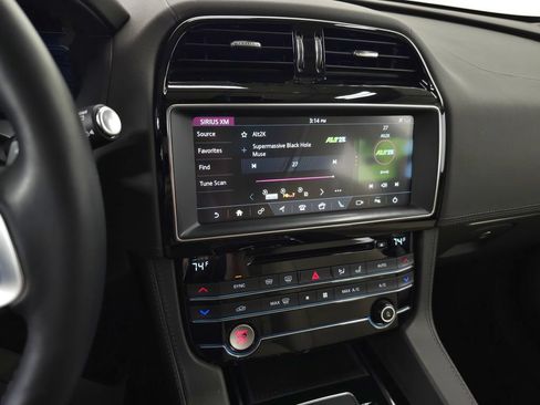 Used 2020 Jaguar F-PACE Prestige AWD/4WD image 25
