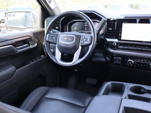 Used 2025 GMC Sierra 1500 SLT AWD/4WD image 14