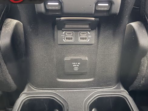 Used 2020 Jeep Gladiator Overland AWD/4WD image 24