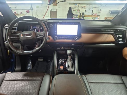 Used 2023 GMC Canyon AT4 w/ AT4 Premium Package image 22