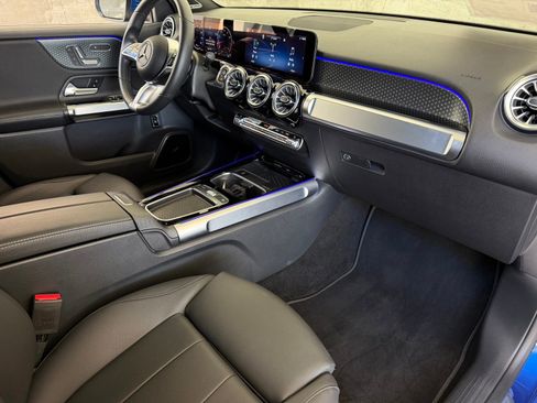 Certified 2024 Mercedes-Benz GLB 250 4MATIC image 18