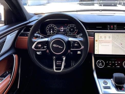 Used 2024 Jaguar XF R-Dynamic SE RWD image 4