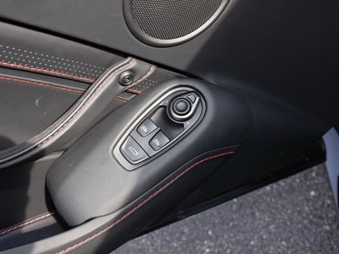 Used 2023 Aston Martin V8 Vantage Coupe image 22