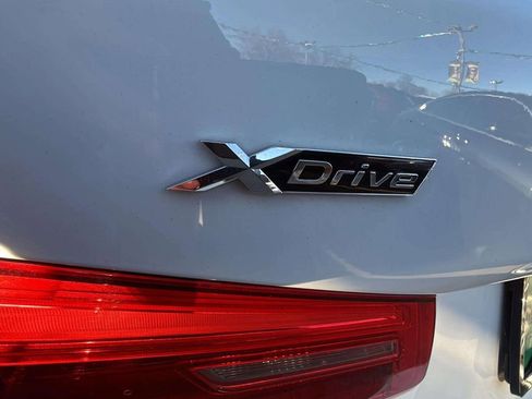 Used 2018 BMW 530i xDrive image 18