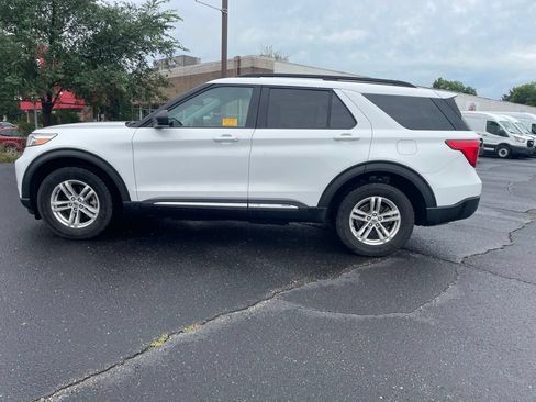 Used 2022 Ford Explorer XLT AWD/4WD image 8