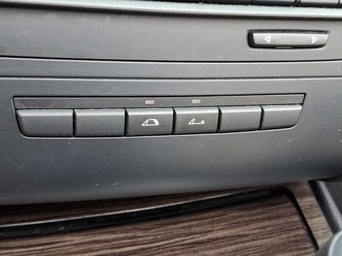 Used 2013 BMW 135i Convertible RWD image 29