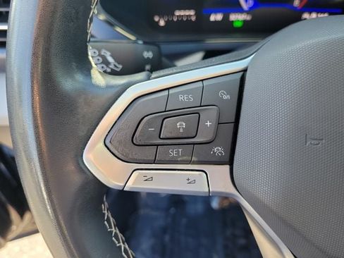 Certified 2023 Volkswagen Taos SE FWD image 20