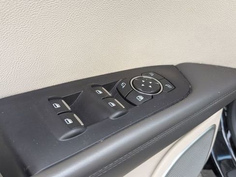 Used 2017 Lincoln MKX Reserve w/ Luxury Package image 10