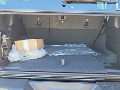 New 2026 Jeep Wrangler Sahara AWD/4WD image 9