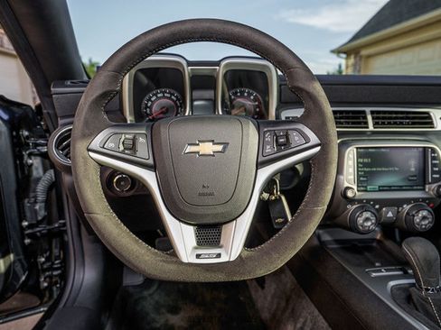 Used 2015 Chevrolet Camaro SS w/ SS Performance Package RWD image 45