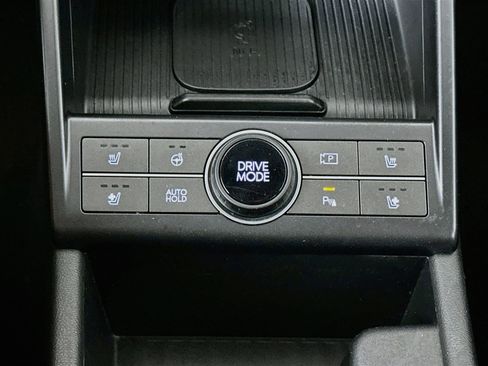 Used 2024 Hyundai Kona Limited FWD image 26