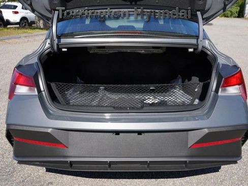 New 2025 Hyundai Elantra Sport image 12