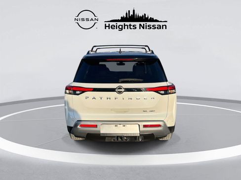 Used 2024 Nissan Pathfinder SL w/ SL Premium Package image 6
