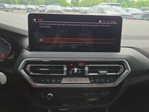 Used 2024 BMW X4 xDrive30i w/ Premium Package image 13