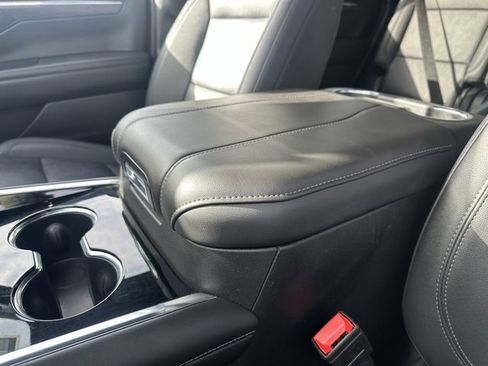 Certified 2025 Chevrolet Tahoe Z71 image 12