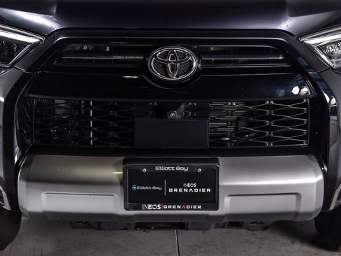 Used 2024 Toyota 4Runner TRD Off-Road Premium w/ Off Road Premium Plus Package AWD/4WD image 9