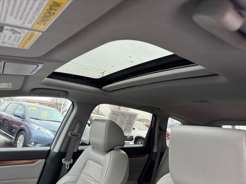 Used 2022 Honda CR-V Touring image 6