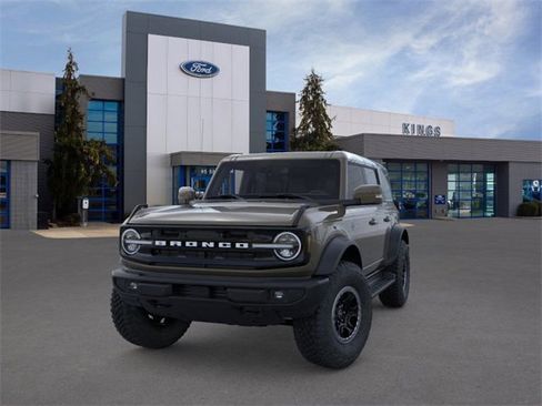 New 2025 Ford Bronco Outer Banks w/ Sasquatch Package image 2