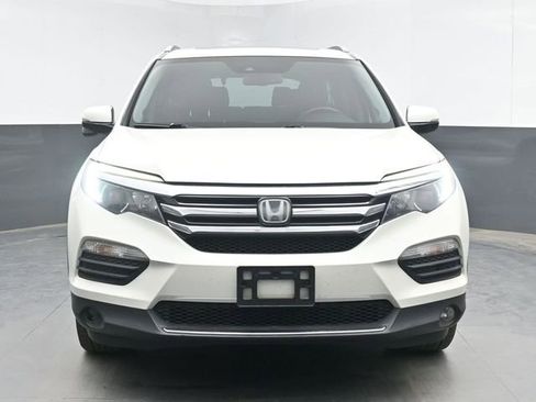 Used 2018 Honda Pilot Touring image 3