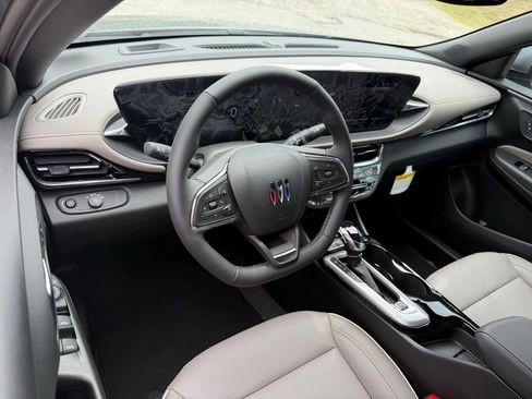 New 2026 Buick Envista Avenir FWD image 3