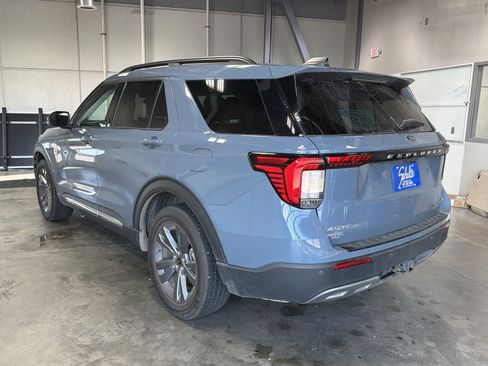 Used 2025 Ford Explorer Active w/ Active Comfort Package AWD/4WD image 5