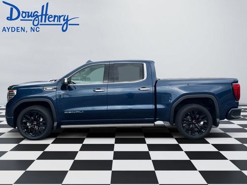 Used 2023 GMC Sierra 1500 Denali w/ Denali Reserve Package AWD/4WD image 2
