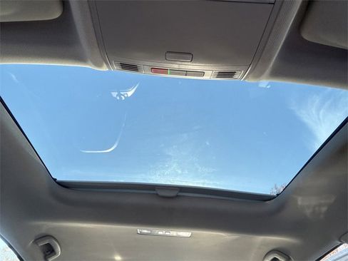 Used 2024 Volkswagen Jetta SE image 30