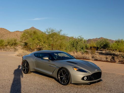 Used 2018 Aston Martin Vanquish Zagato RWD image 26