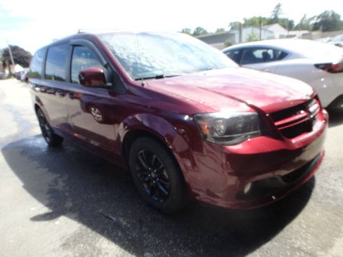 Used 2019 Dodge Grand Caravan GT FWD image 3