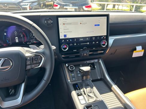 Used 2026 Lexus GX 550 AWD/4WD image 21