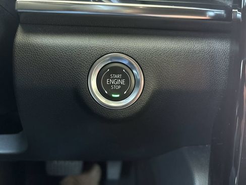 Certified 2025 GMC Terrain Elevation AWD/4WD image 17