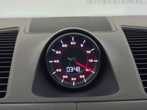 Used 2021 Porsche Cayenne GTS w/ Premium Package image 23