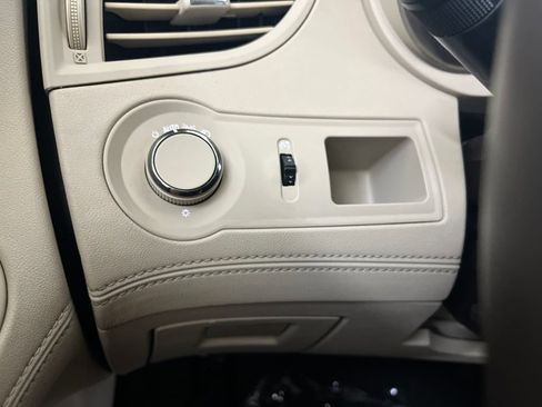 Used 2015 Buick LaCrosse FWD image 57