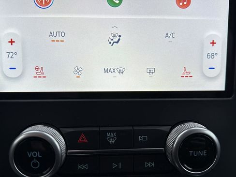 Used 2023 Ford Edge Titanium image 26