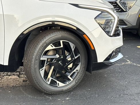 New 2025 Kia Sportage SX image 11