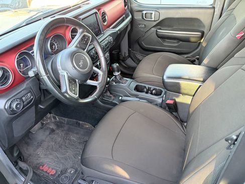 Used 2019 Jeep Wrangler Rubicon AWD/4WD image 6