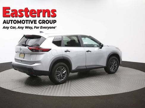 Used 2024 Nissan Rogue S FWD image 41