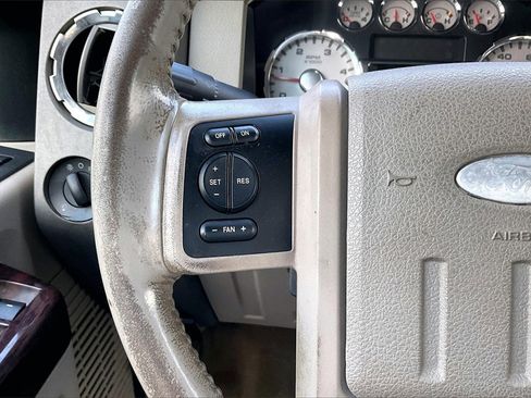 Used 2008 Ford F250 Lariat image 10