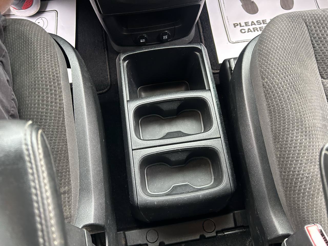 Used 2018 Dodge Grand Caravan SE FWD image 24