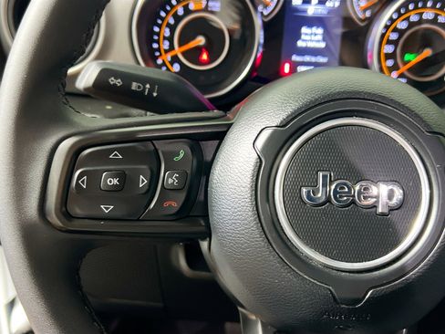 Used 2023 Jeep Wrangler Sport S image 18