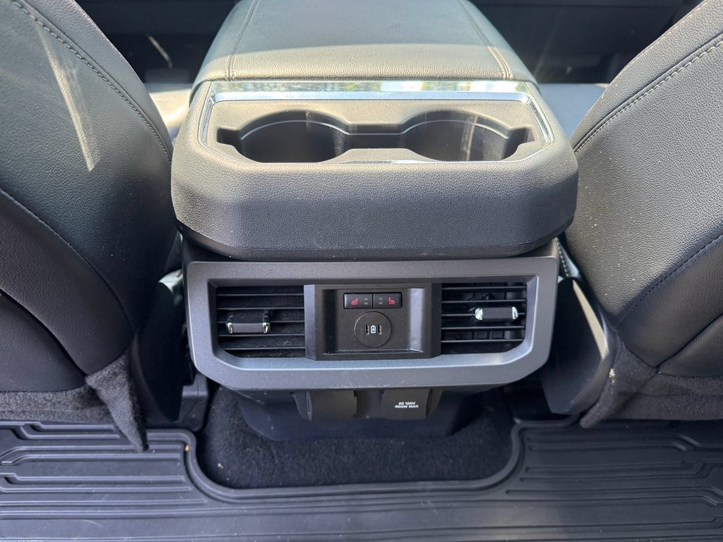 Used 2024 Ford F350 Lariat w/ Lariat Ultimate Package AWD/4WD image 17