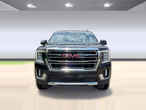 Used 2023 GMC Yukon SLT w/ SLT Luxury Package AWD/4WD image 6