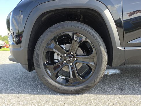 New 2027 Chevrolet Equinox LT w/ Convenience Package II FWD image 40