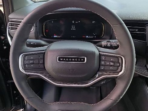 Used 2022 Jeep Wagoneer Series III RWD image 16