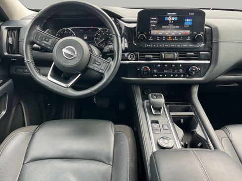 Used 2023 Nissan Pathfinder SL w/ Black Appearance Package AWD/4WD image 11
